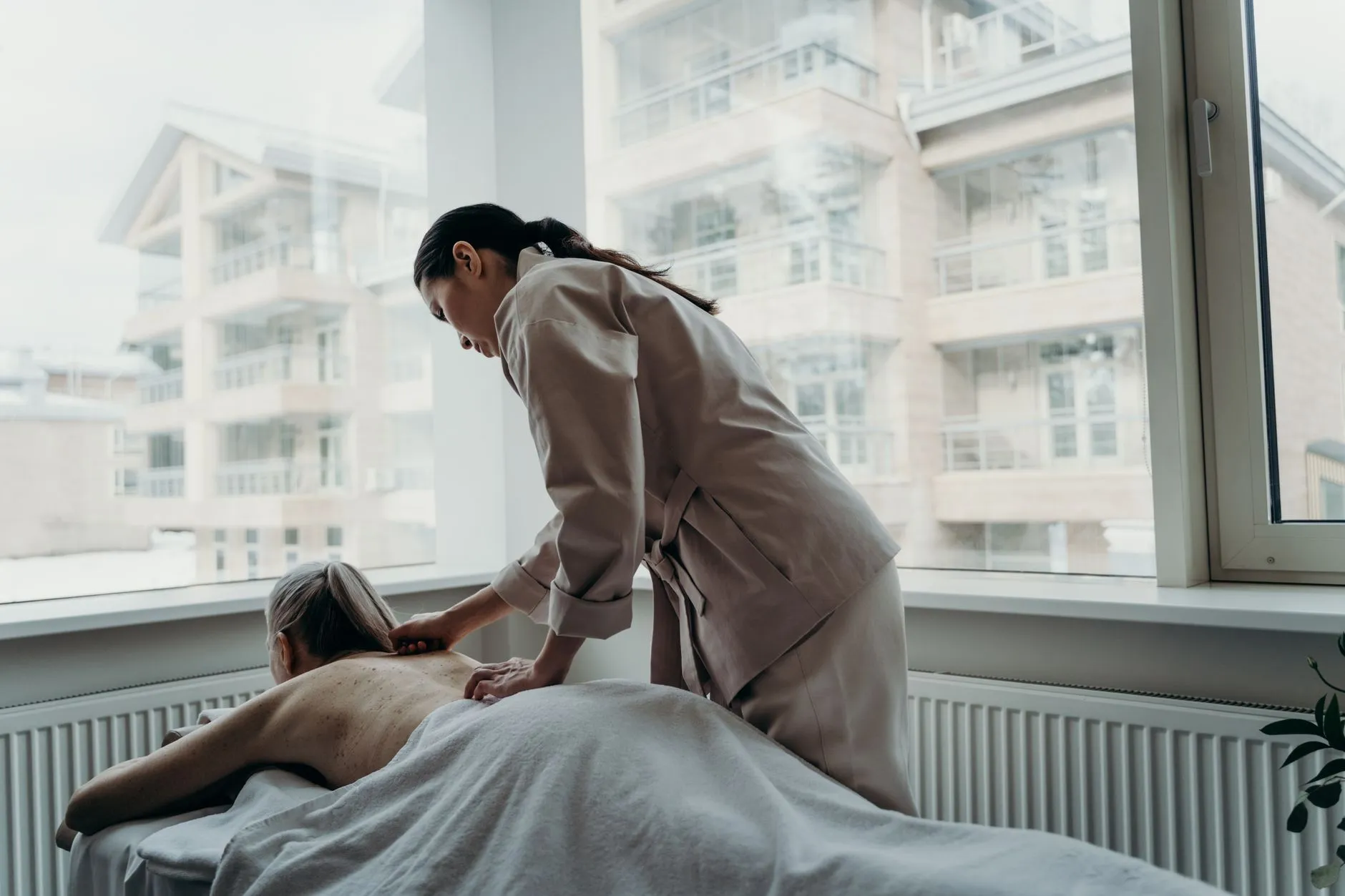 上海广告制作企业如何通过喷绘写真提升品牌形象